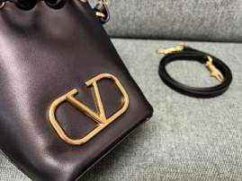 Picture of Valentino Handbags _SKUfw144255029fw